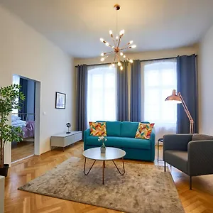 Fancy For 6 With Self-check-in At Spittelberg Apartment Wien